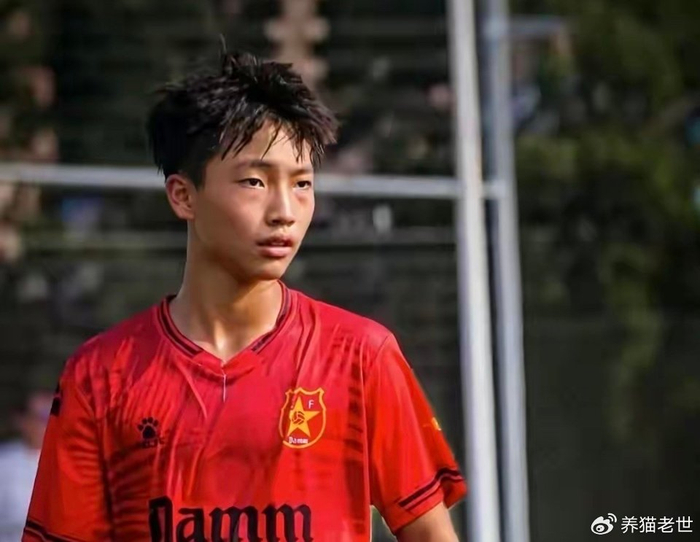 c7娱乐-董路封神！4年培养出巴萨首位中国球员：33场25球 总监亲自邀请|巴塞罗那|李昊炎|拉玛西亚|中国足球小将|青训_新浪体育_新浪新闻
